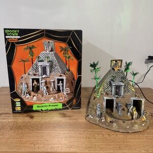 2008 Lemax Spooky Town Haunted Pyramid 84770 Halloween Village Retired Works